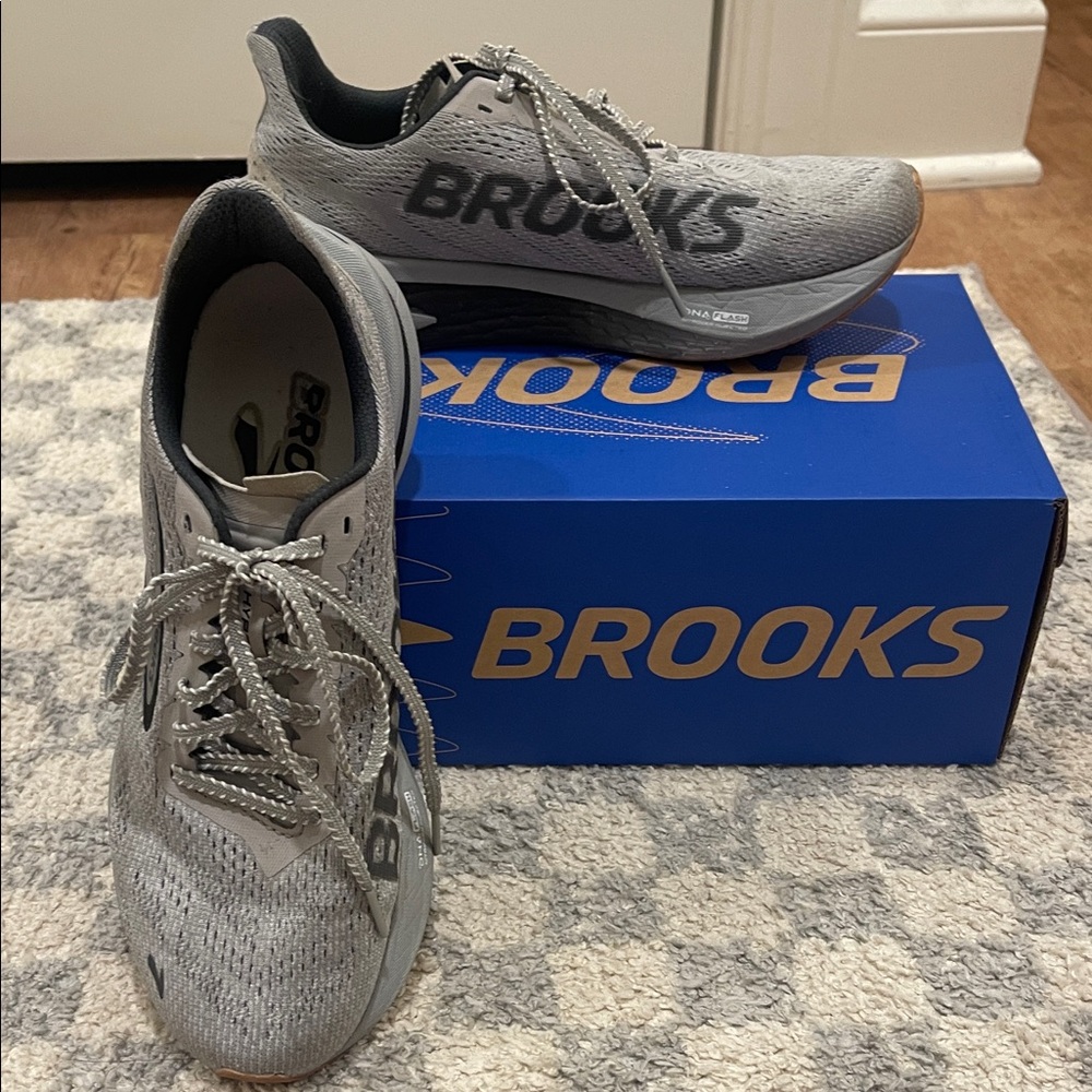 Brooks Hyperion 2 Running Shoes - Light Gray - Picture 6 of 7